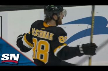 David Pastrnak Sneaks In Five-Hole After Receiving No-Look Stretch Pass From Charlie McAvoy