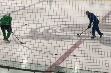 Evan Rodrigues doing some drills at Avalanche practice 12-10-22