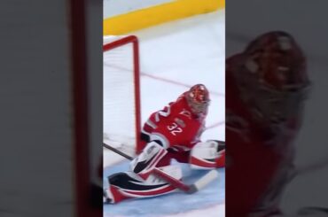 #32 Antti Raanta says you gotta do better than that.