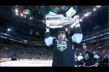 Dustin Brown and LA Kings receive 2012 Stanley Cup