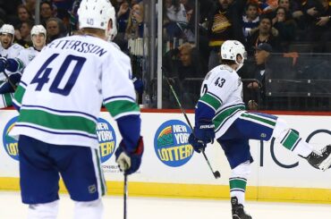 Quinn Hughes gets first career OT winner, Canucks win 5 straight
