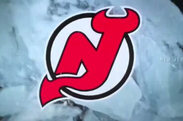 #86 jack Hughes & #20 Sebastian Aho mixing it up. Getting ugly fast.