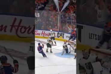 Warren Foegele with his first as the Oilers strike first. #nhl #playoffs