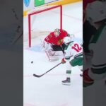 #12 Matt Boldy (31) Backhand Goal.