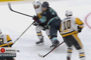 Brandon Tanev Is Shaken Up After Collision With Dominik Simon