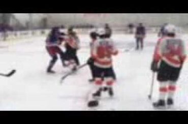 Wade Allison rumbling with a 6'8 player