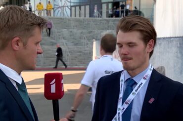 Rūdolfs Balcers ierodoties uz 1/4 fināla spēli pret Zviedriju