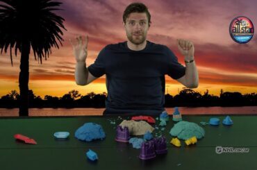 Leon Draisaitl Beach Q&A, builds sandcastles | Leon Draisaitl baut Sandburgen, beantwortet Beach Q&A