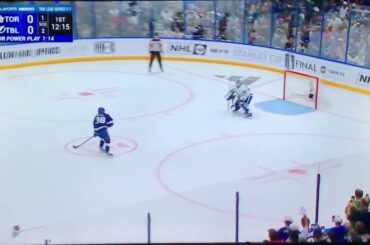 #35 Ilya Samsonov denies #38 Brandon Hagel on the penalty shot attempt.