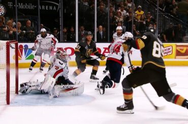 Holtby makes ridiculous stick save on Tuch to preserve lead