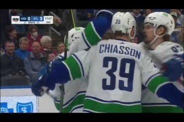 Vasily Podkolzin sets up Hunt's 3 on 1 goal vs Blues (28 mar 2022)