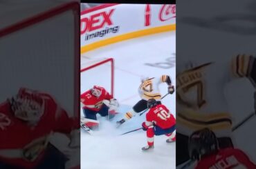 #17 Nick Foligno (1) Backhand Goal.