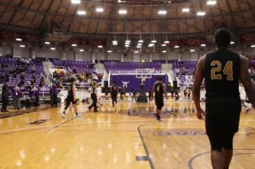 Jeremiah Gambrell hits the 3