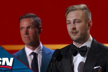 Bruins' Goaltender Linas Ullmark Wins 2022-23 Vezina Trophy