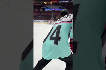 Roberto Luongo said no mercy 😏🔥