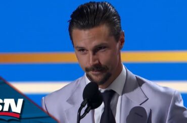 Sharks Defenceman Erik Karlsson Receives The 2022-23 Norris Trophy