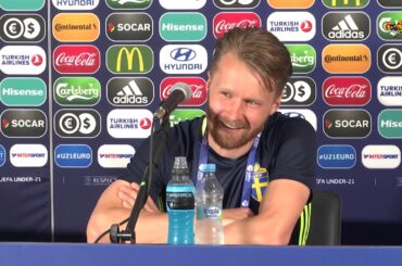 Une Larsson om målgesten: "Aldrig hört att den inte var snygg"