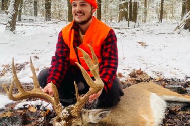 Massachusetts Mega Giant Buck!! Tracking In The Big Woods              (Buzzer Beater)
