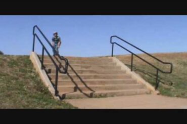 Justin gets robbed on 8