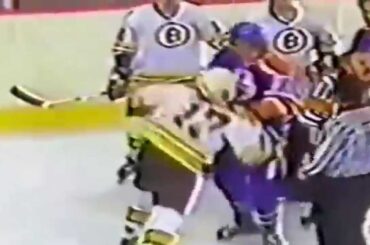 #17 Stan Jonathan Boston Bruins: Hell's Bells