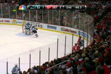 Darren Helm blasts Marc Eduard Vlasic