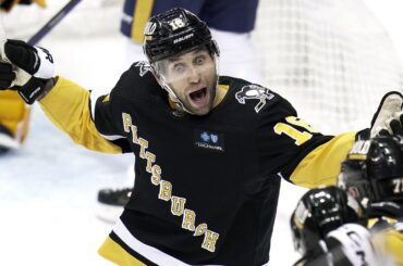 Arizona Coyotes Sign Zucker, Kerfoot, Bjugstad, and Lose Fischer in Free Agency