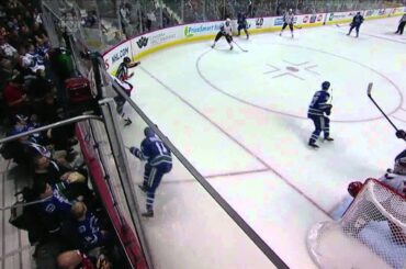 Canucks Vs Capitals - Alex Edler 4-3 Goal - 10-29-11 - HD