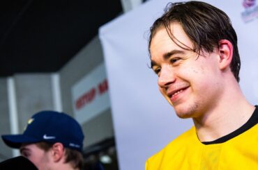 Holtz målskytt med fel klubba: "Försökte bara rycka en i båset"