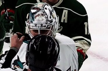 Gotta See It: Jones makes save with the collar of his jersey