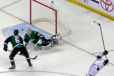 Kevin Gravel splits the wickets for OT game winner 01/05/16