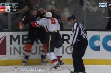 Mark Giordano vs Josh Manson Apr 4, 2017