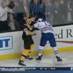 Patrick Maroon vs Zdeno Chara Jan 5, 2017