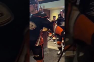 Anaheim Ducks vs Calgary Flames 3.21.2023 #hockey #shorts #short