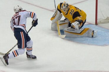 Matt Murray denies Connor McDavid's penalty shot