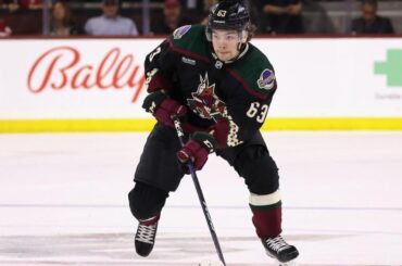 Arizona Coyotes Re-Sign Matias Maccelli and Ivan Prosvetov