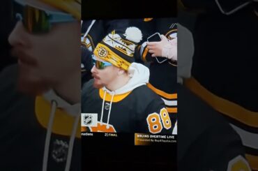 Jakob Lauko tries jumping on Jeremy Swayman and falls 😂 Swayman pushes him away