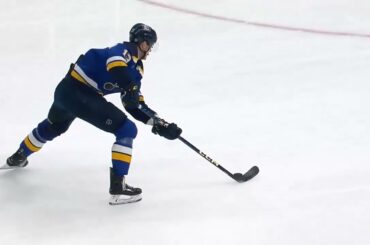 Alexei Toropchenko scores breakaway shorthanded goal vs Canucks (23 feb 2023)