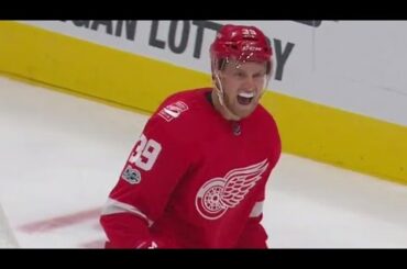 Mantha scores first goal in Little Caesars Arena history