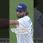 Just a bit outside 😂Drew Doughty threw out the first pitch at the Dodgers’ LA Kings Night 👑