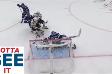 GOTTA SEE IT: Andrei Vasilevskiy Does The Splits To Rob Andrew Shaw On Doorstep