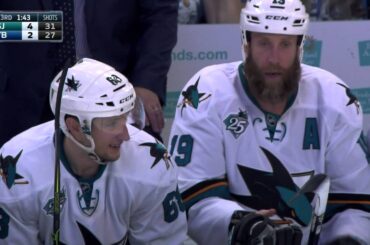 Gotta See It: Hedman gets game misconduct for shooting puck at ref