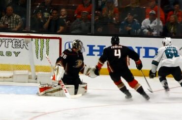 Sharks' Kevin Labanc fakes, goes high short side against Ducks' John Gibson