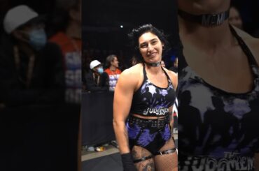 Rhea Ripley loves scaring kids 😂