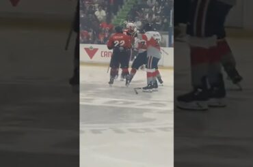 Maxime Comtois célébre son but