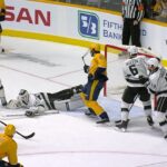 Calvin Petersen sprawls out for spectacular blocker save on Johansen