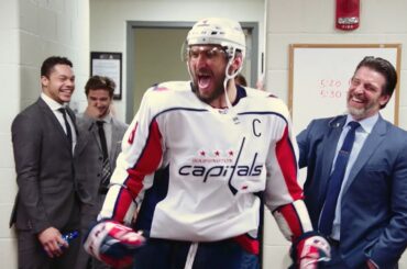 Alex Ovechkin welcomed into 700-goal club by members