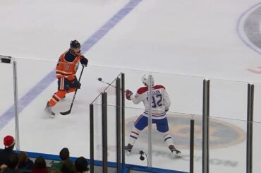 Drouin shows soft hands, catches puck on blade of stick against Oilers