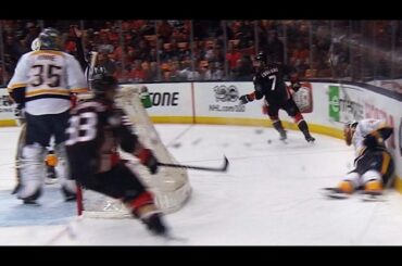 Ellis crashes hard into boards after bumping with Cogliano