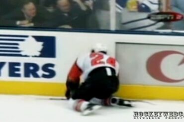 Darcy Tucker DESTROYS Sami Kapanen - ECSF 2004 (NHL Classic)