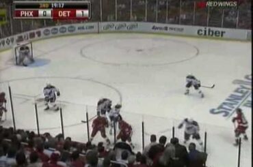 Darren Helm drops Zbynek Michalek